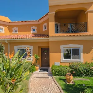 Villa Beautiful On Boavista Golf - Daily Service & Access, Lagos